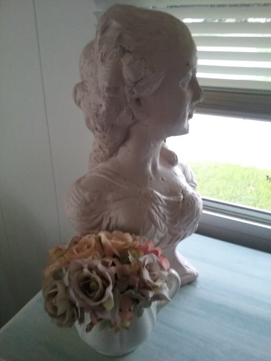 Emma bust | Vintage Floral Cottage