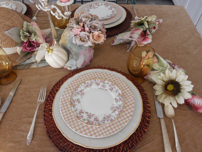 Faded Summer Tablescape 2019 | Vintage Floral Cottage