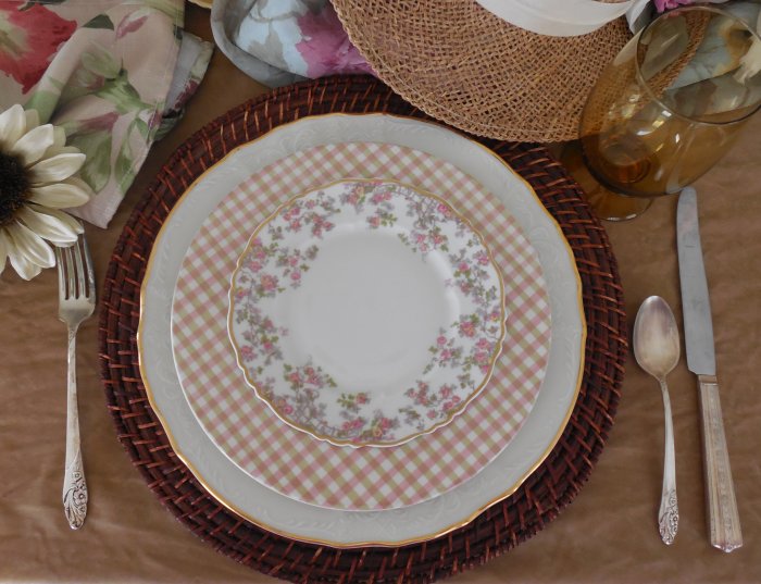 Faded Summer Tablescape 2019 | Vintage Floral Cottage