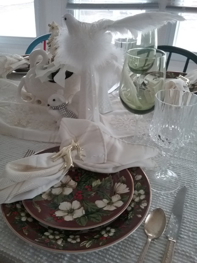 Winter's Majesty Table | Vintage Floral Cottage