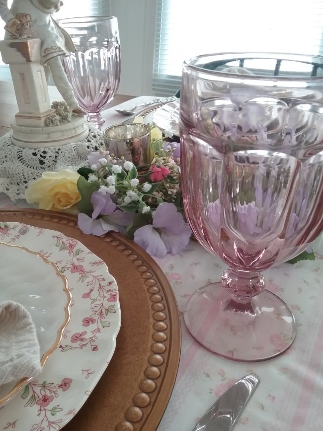 Valentines Day 2020 table | Vintage Floral Cottage