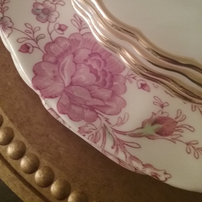 Valentine's Day Table 2020 | Vintage Floral Cottage