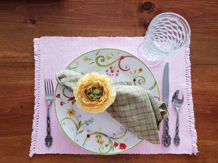 Basic table setting | Vintage Floral Cottage