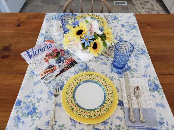 Provence Inspired table 2020 | Vintage Floral Cottage