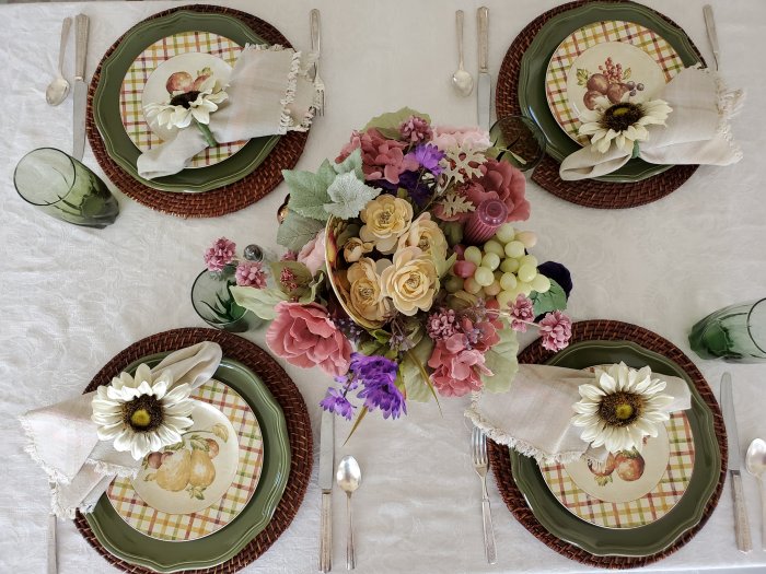 Overhead view of a Fall Thanksgiving Tablescape by VFCstyle.com