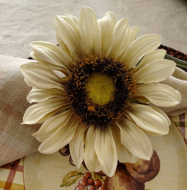 Silk floral napkin rings in a Fall Thanksgiving tablescape by VFCstyle.com