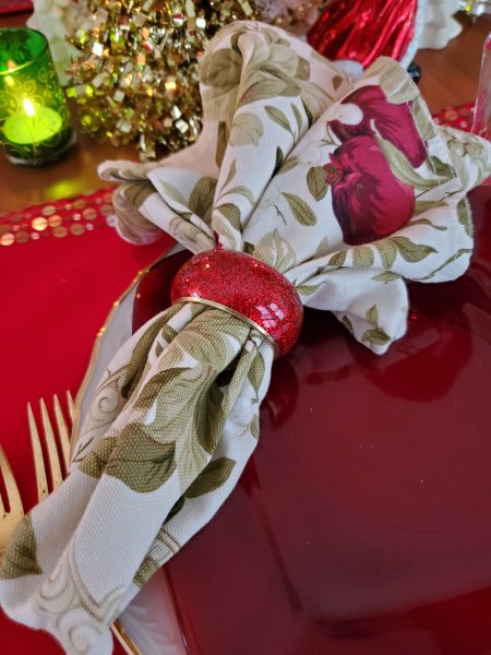 Pomegranate napkins