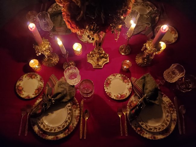 Christmas tablescape with Old Country Roses