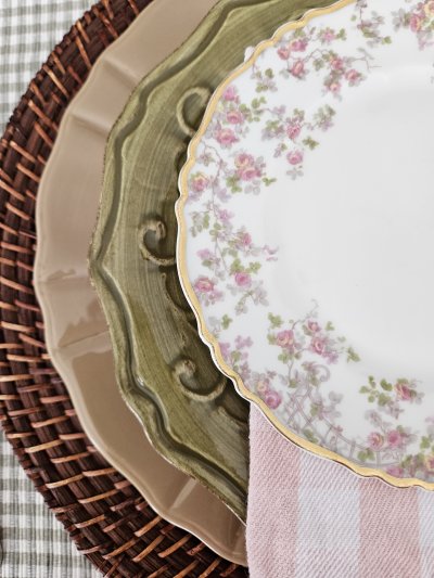 Faded Summer tablescape