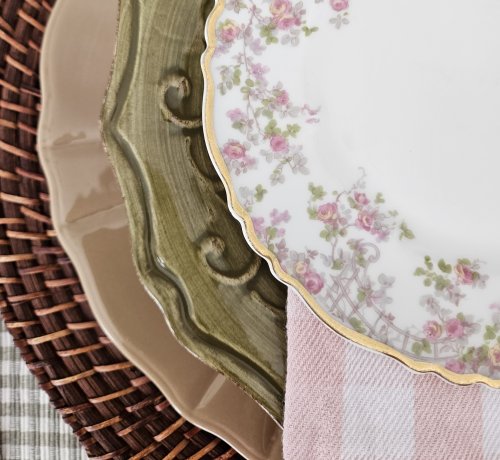 Faded Summer tablescape