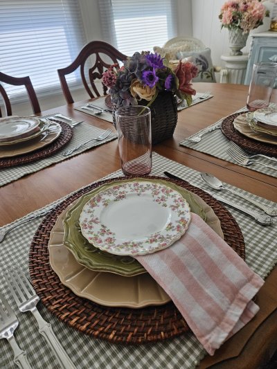 Faded Summer tablescape
