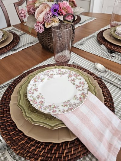 Faded Summer tablescape