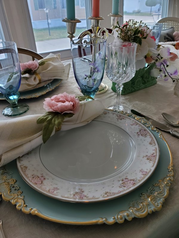 Thrift store tablescape