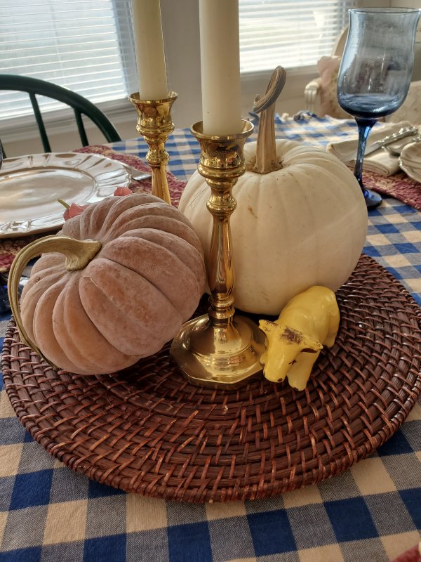 French country tablescape