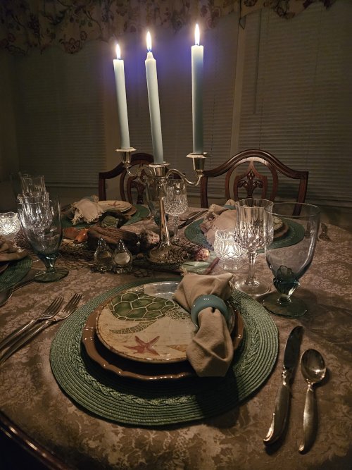 Candlelight beach themed table