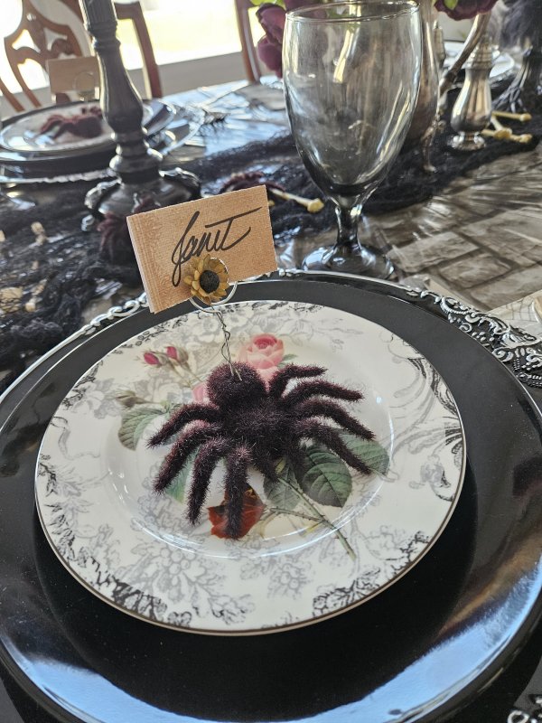 Halloween tablescape 2023