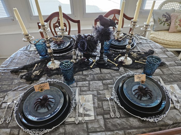 Halloween tablescape 2023