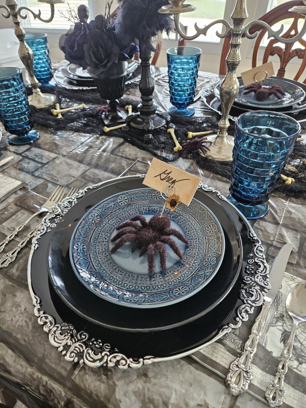 Halloween tablescape 2023