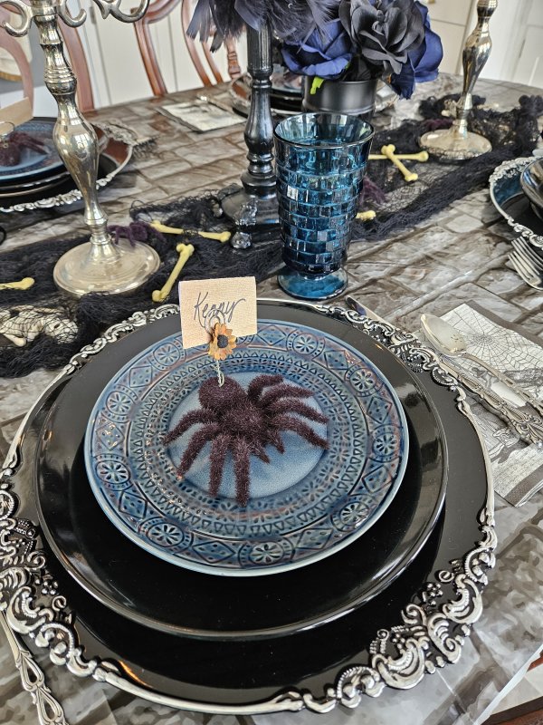 Halloween tablescape 2023