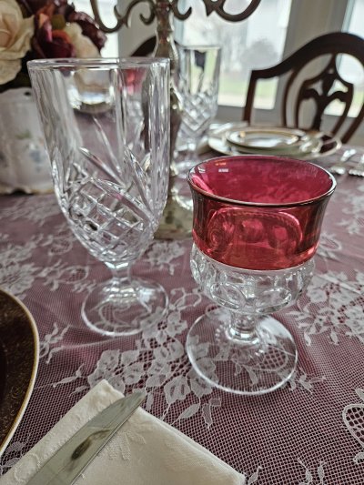 lace overlay tablescape