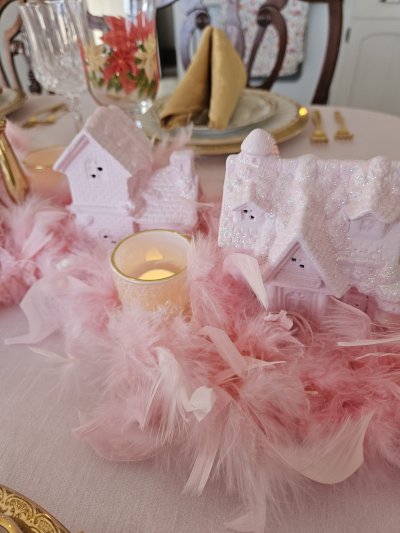 Pink Fantasy Christmas tablescape