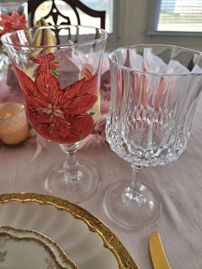 Pink Fantasy Christmas tablescape