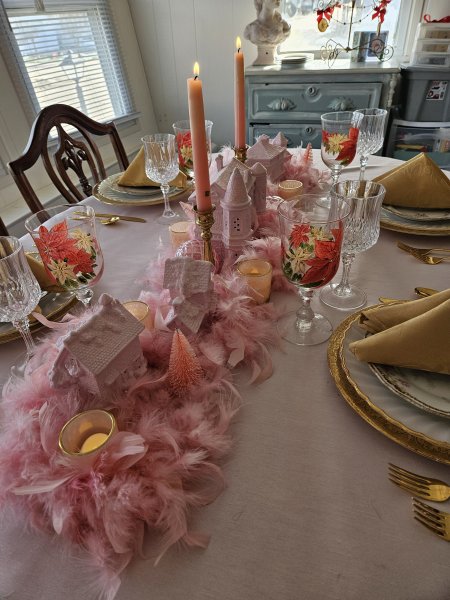 Pink Fantasy Christmas tablescape